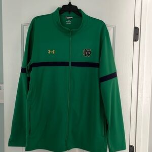 Notre Dame Under Armour full zip size XL EUC two front pockets